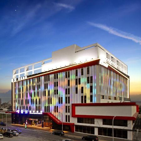 U-Her Hotel Taichung Esterno foto
