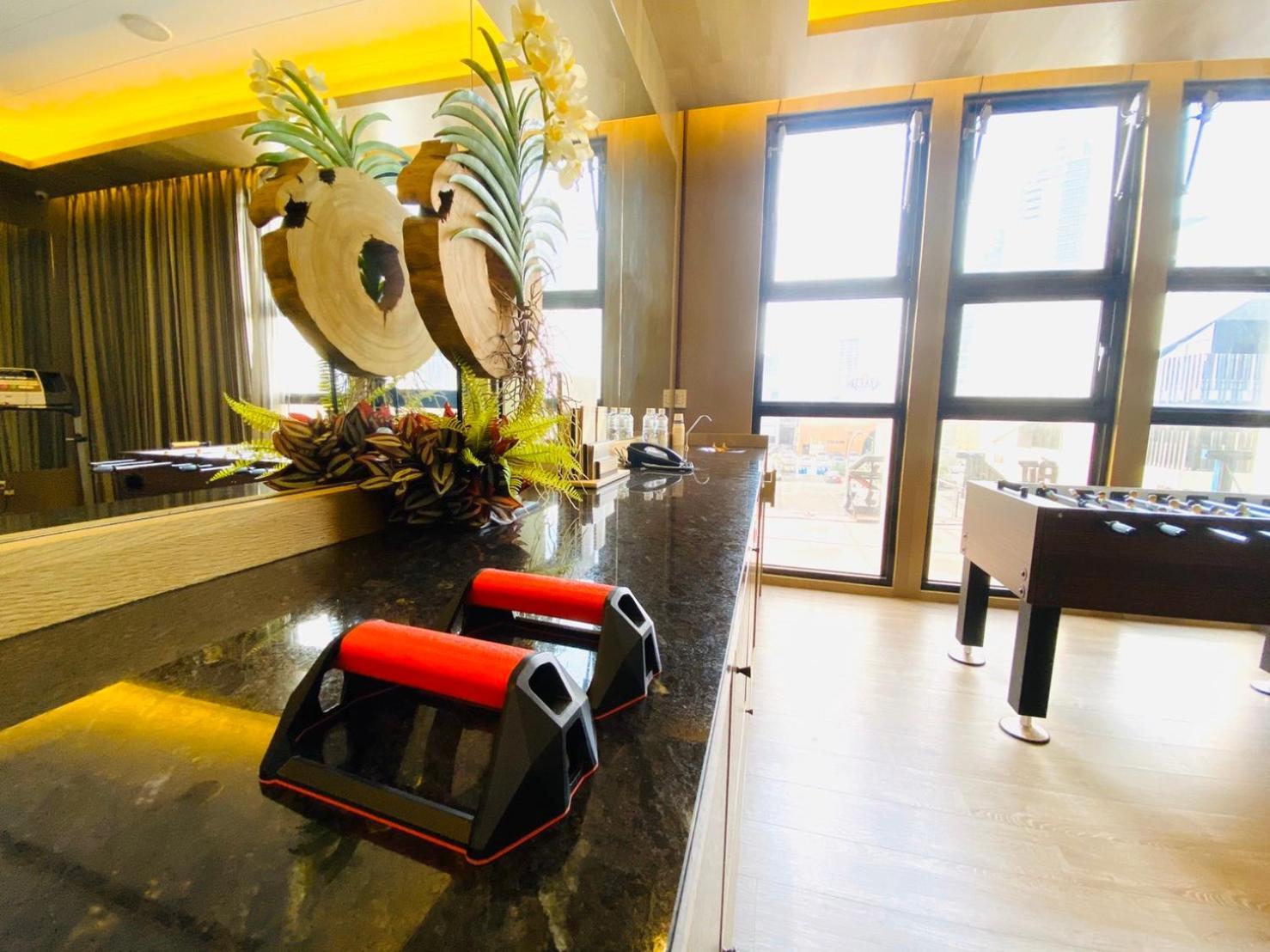 U-Her Hotel Taichung Esterno foto
