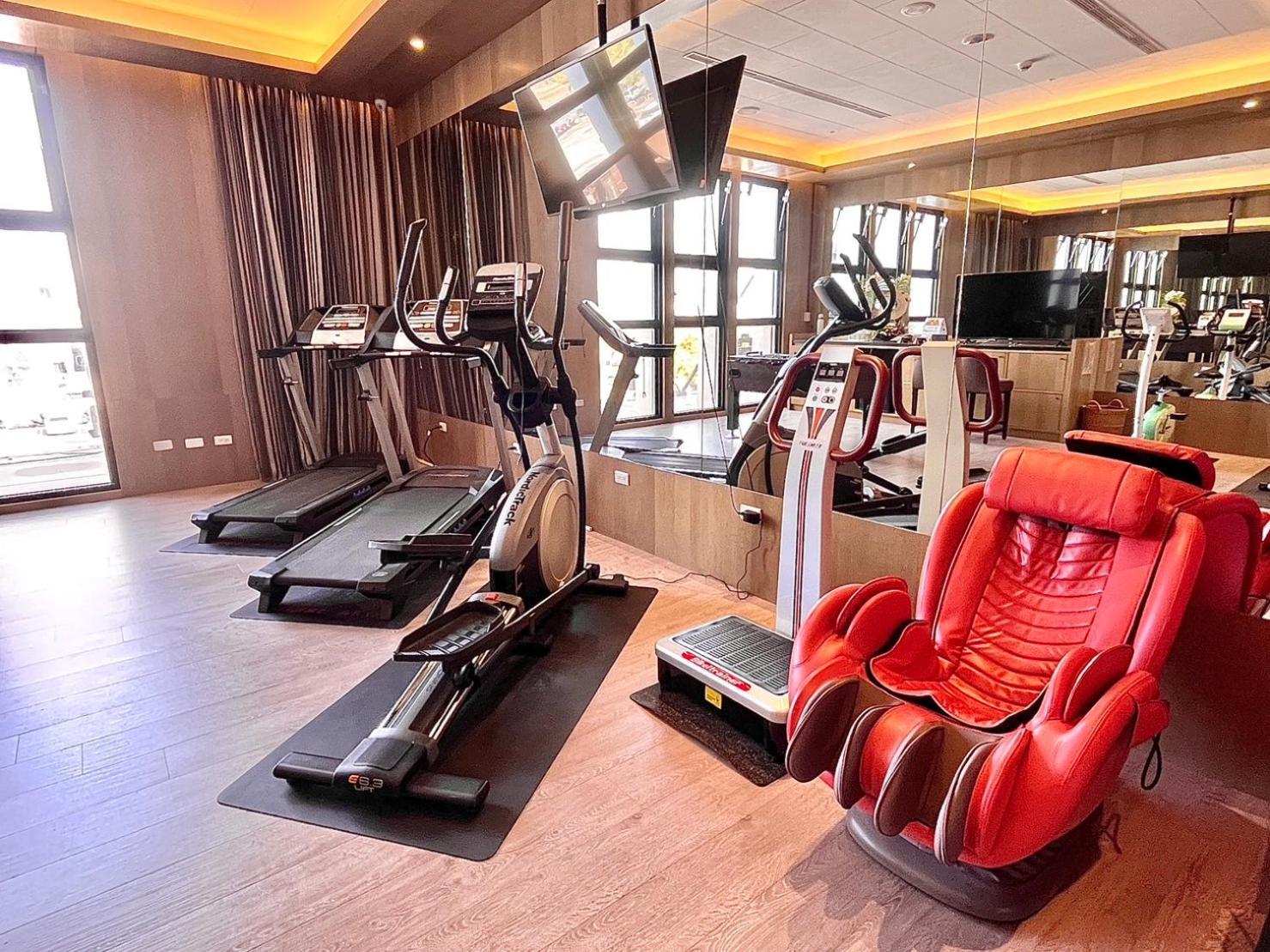 U-Her Hotel Taichung Esterno foto