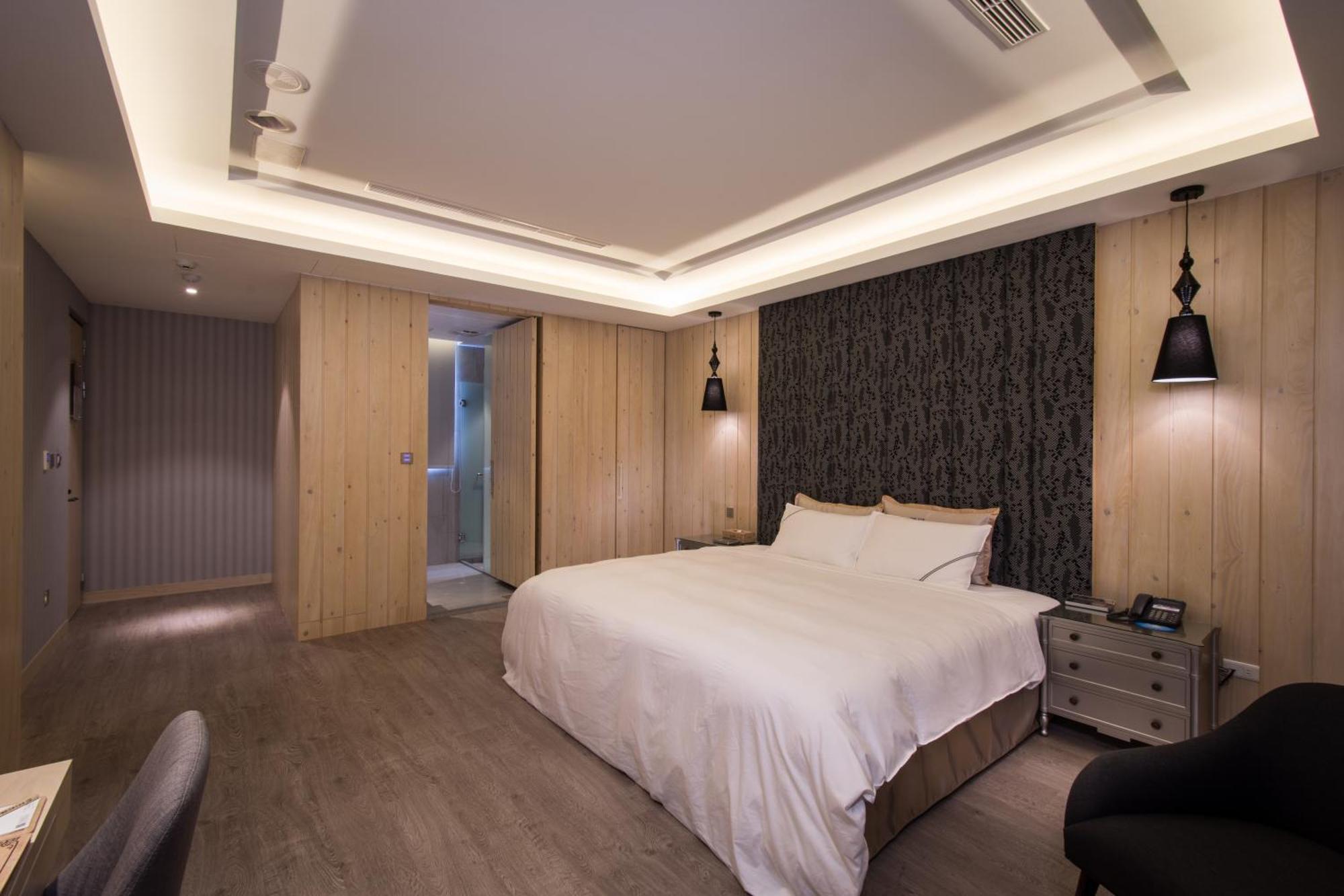 U-Her Hotel Taichung Esterno foto