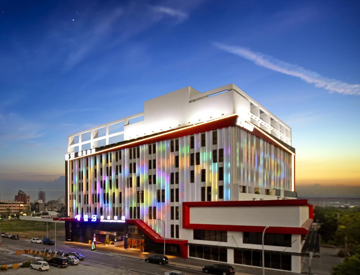 U-Her Hotel Taichung Esterno foto